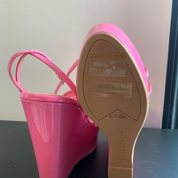 Pink strap Wedges - Picture 3 of 4